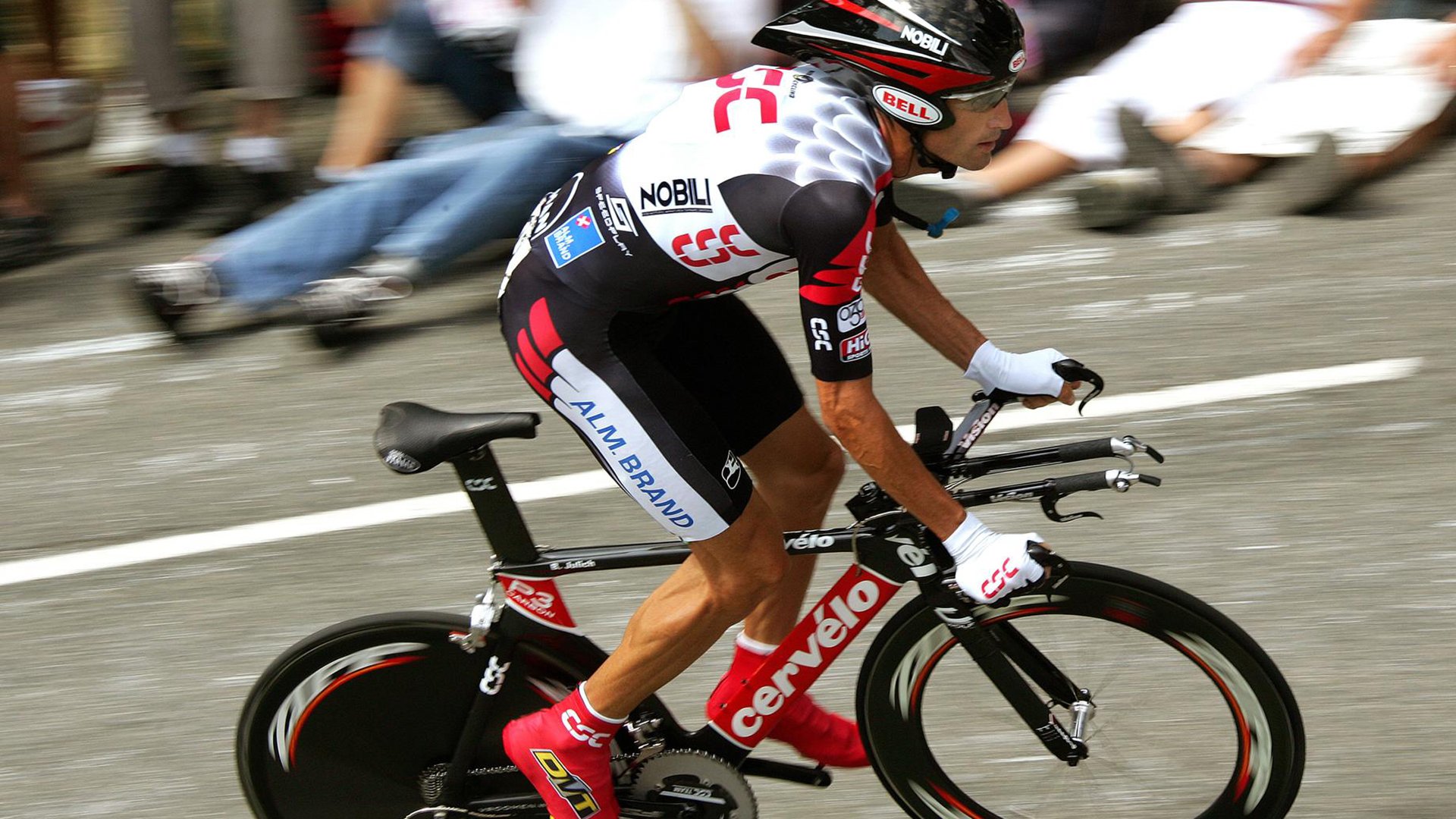 舞台越大越强，贝林厄姆的巨星光芒与日本足球的战术启示